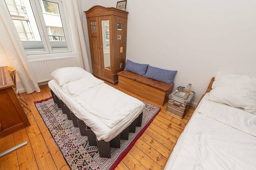 Ganze Wohnung, Ruhige Altbau Wohnung, Zentral in der Kölner Südstadt in Köln, Rheinland