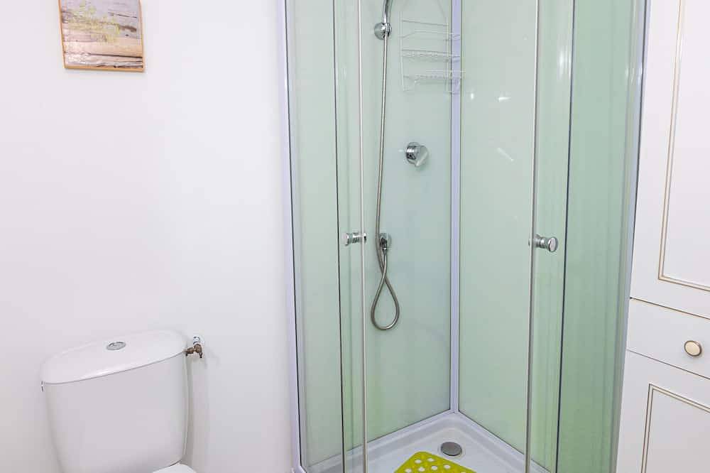 Entire apartment, T2 Mezzanine Historic Center in Saint-Paul-Trois-Châteaux, Nyons region