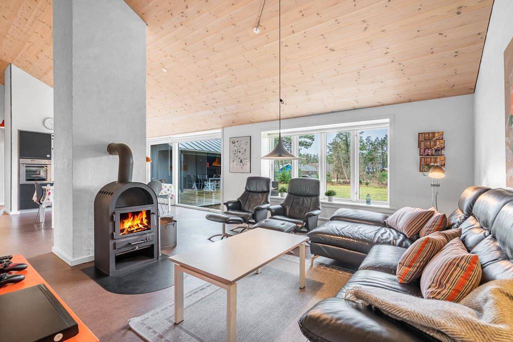 Schönes Ferienhaus, in dem der Rahmen für einen schönen Urlaub geschaffen wird in Henne, Filsø See