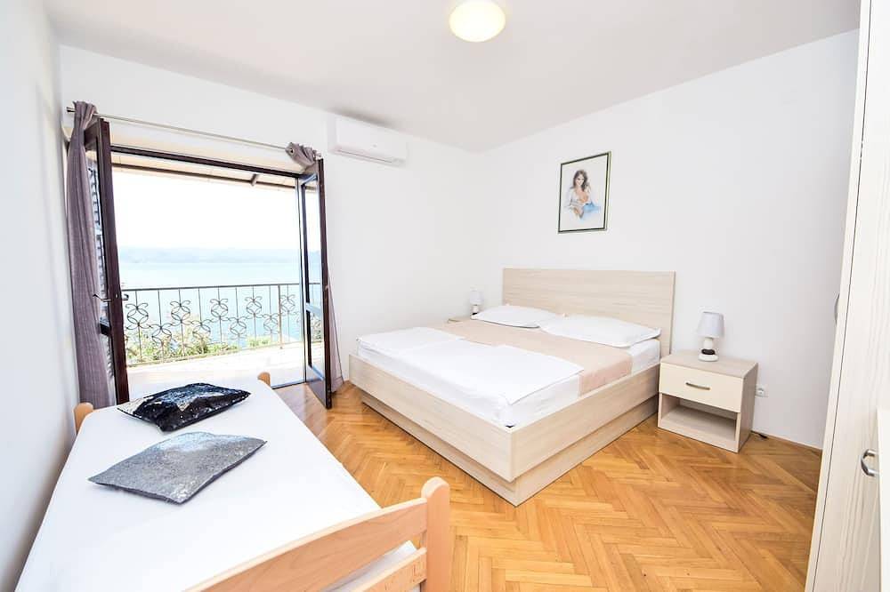 Ganze Wohnung, Ferienwohnung Lada in Marusici, Split-Dalmatien