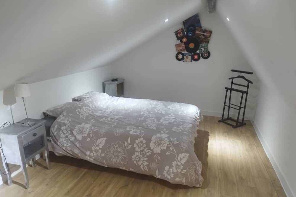 Entire apartment, Studio musique, studio musique proche gare d'arras in Arras, Arras region