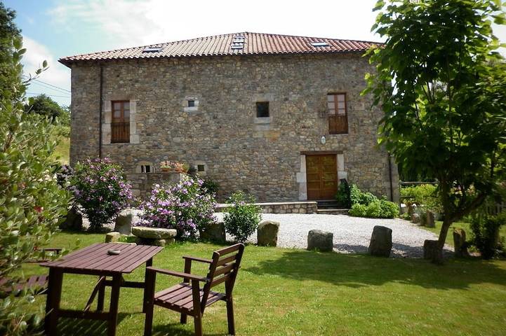 Apartamento para 5 personas, con jardín en Villacarriedo