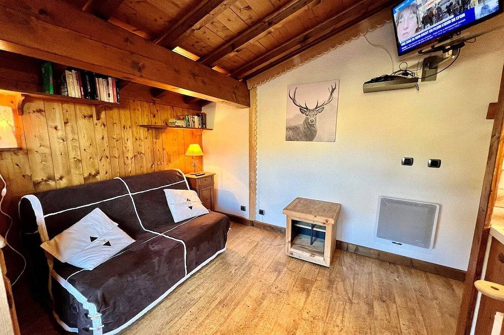 Entire apartment, Cozy studio at the foot of the slopes with parking and pets allowed in Notre-Dame-de-Bellecombe, Albertville region