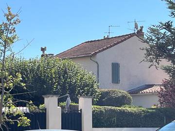Gîte pour 2 personnes, avec vue et balcon à La Tour-d'Aigues
