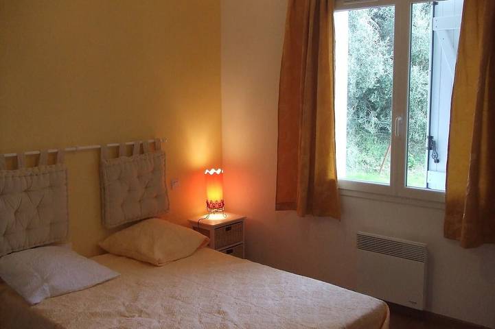 Location de vacances pour 6 personnes, avec terrasse et jardin à Thézan-des-Corbières - 3