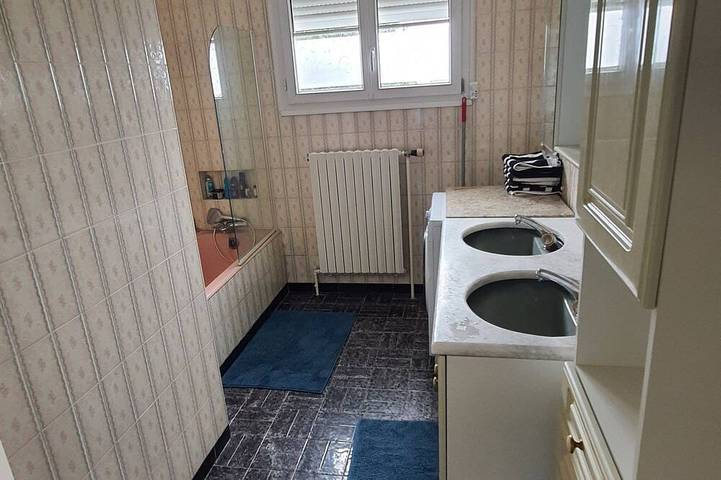 Grande Maison Familiale Proche Paris /roissy/le Bourget in Le Blanc-Mesnil, Seine-Saint-Denis