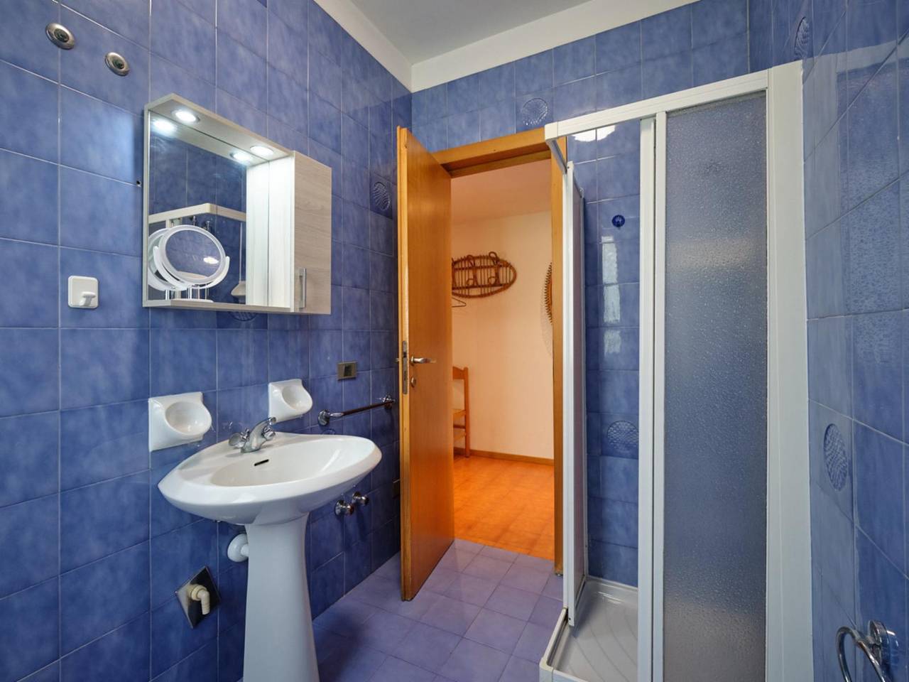 Ganze Wohnung, Ferienwohnung für 4 Personen mit Pool in Garda, Gardasee-Berge