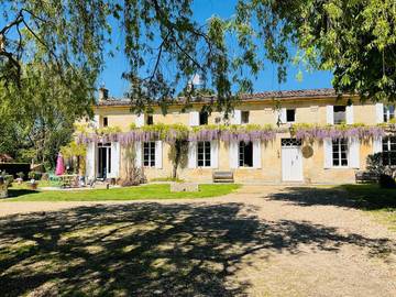 Chambre d’hôte pour 2 personnes, avec vue ainsi que piscine et jardin à Mombrier