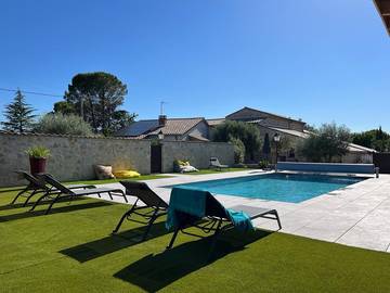 Gîte pour 6 personnes, avec terrasse ainsi que piscine et jardin à Saint-Gervais-sur-Roubion