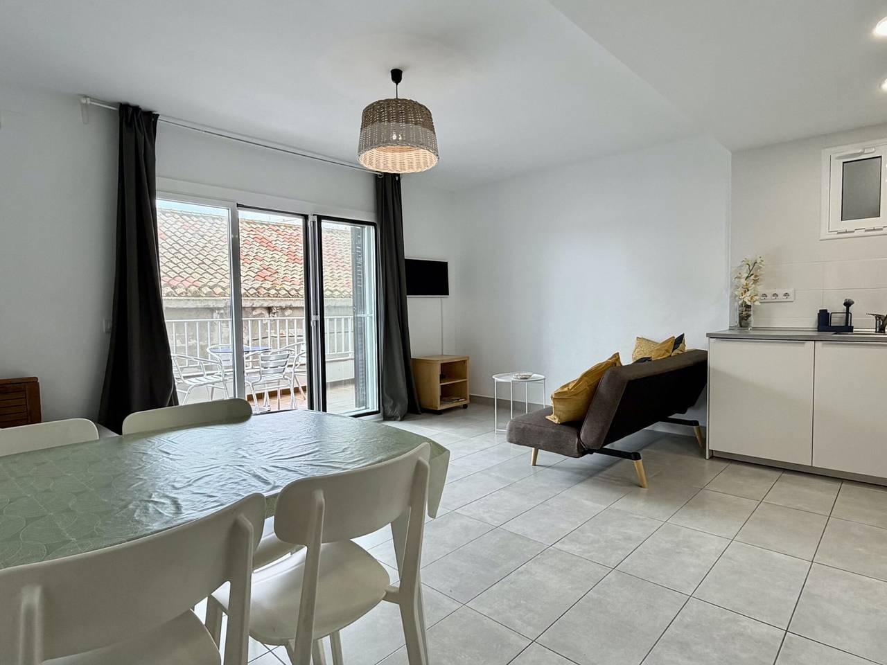 Ganze Wohnung, Charmantes Ferienwohnung in L'Escala für 5 Pers. mit Terrasse, Meerblick und moderner Küche in l'Escala, Oberampurien