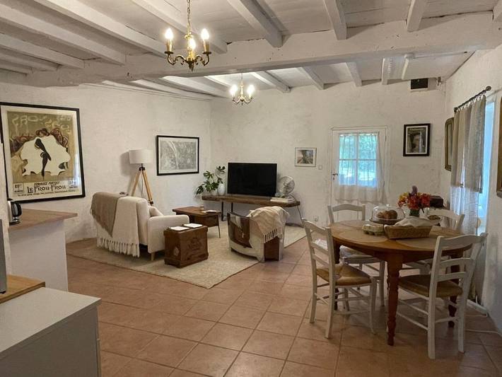 Gîte pour 3 personnes, avec jardin dans Meux