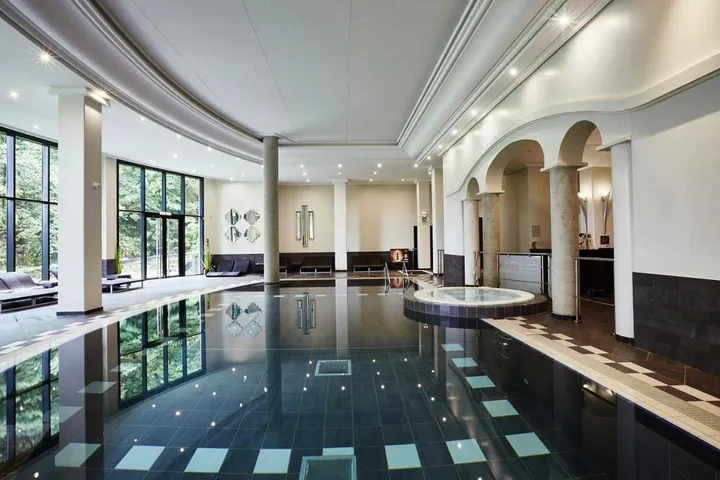 Hotel for 4 people, with hot tub and garden as well as pool and sauna - 1