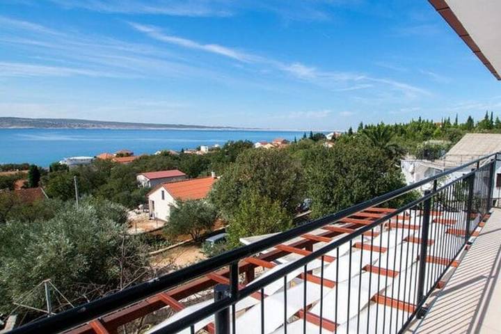Ferienwohnung für 4 Personen, mit Balkon in Starigrad Paklenica - 2