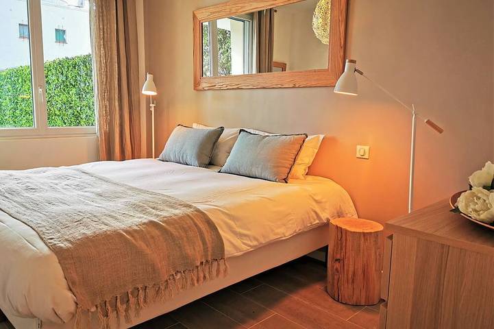 Ganze Wohnung, Neu !!! Sabaï Riviera 2 Ch 2 Bad 200m² Terrassengarten 6 Personen Strände 300m in Golfe-Juan, Vallauris