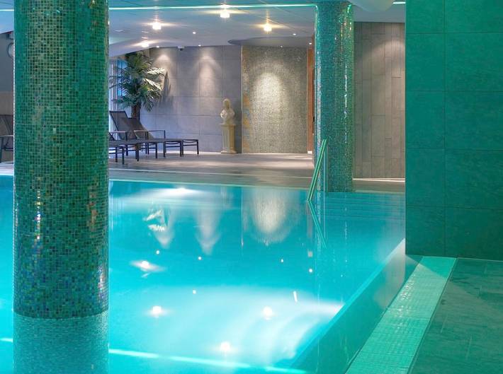 Hotel, with Balkon and Terras as well as Sauna in Groesbeek