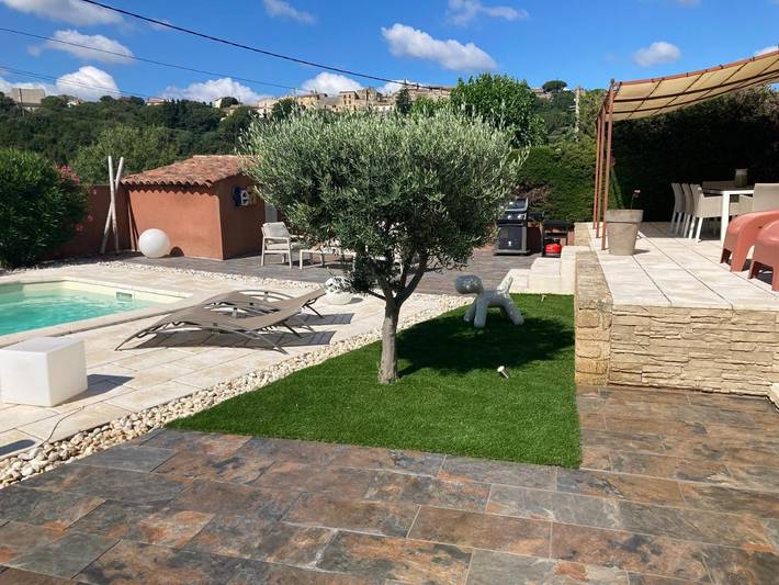 Location de vacances pour 6 personnes, avec jardin et piscine ainsi que jacuzzi et sauna à Castillon-du-Gard - 3