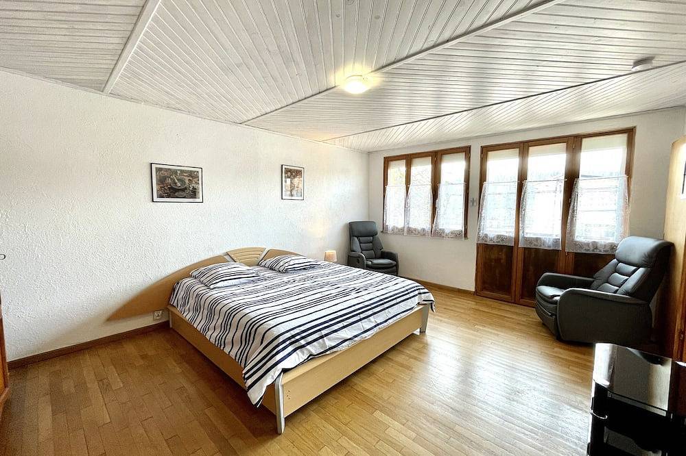 Entire apartment, Angèle : Nice apartment 300 meters from the Bains les Bains thermal baths in La Vôge-les-Bains, Épinal region