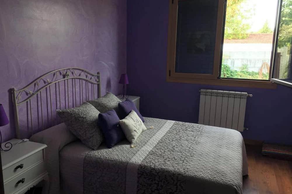 House A Portela in O Pereiro de Aguiar, Ourense Region