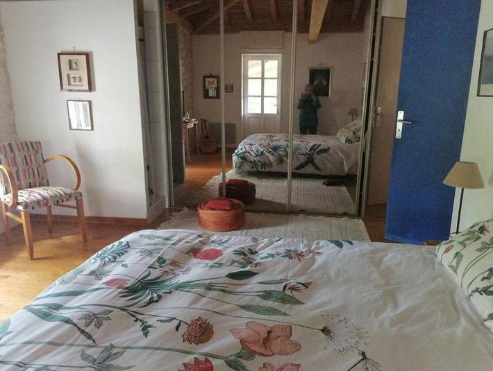 Chambre d’hôte pour 2 personnes, avec vue ainsi que jardin et vue sur le lac dans le Gers - 3