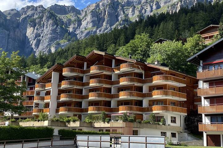 Ganze Wohnung, Gemütliches Apartment mit Terrasse in Leukerbad, Leukerbad & Umgebung