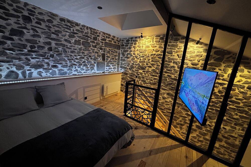 Entire apartment, Cosy Duplex - Equipped & Central in Saint-Flour, Saint-Flour region