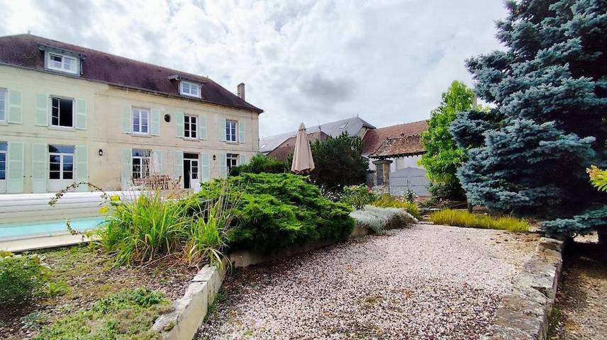 Location de vacances pour 10 personnes, avec piscine et jardin dans Braine - 3