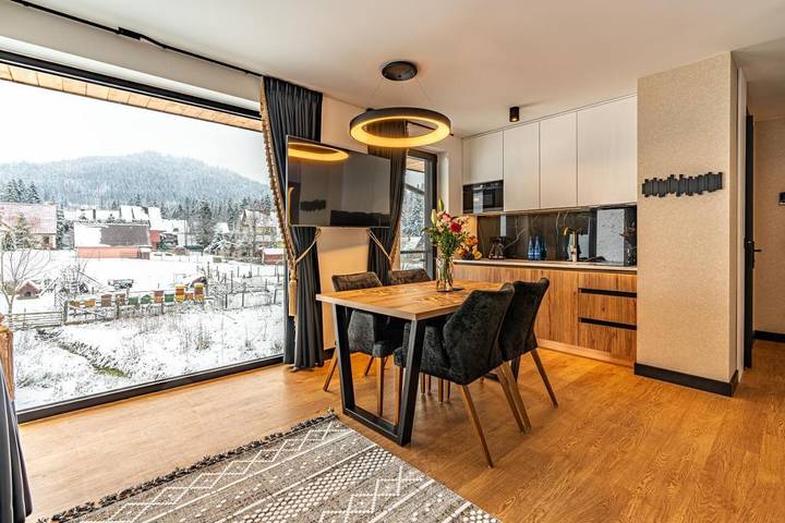 Ośrodek wypoczynkowy dla 3 osób, z Balkon i Taras oraz Jacuzzi i Ogród w Zakopane