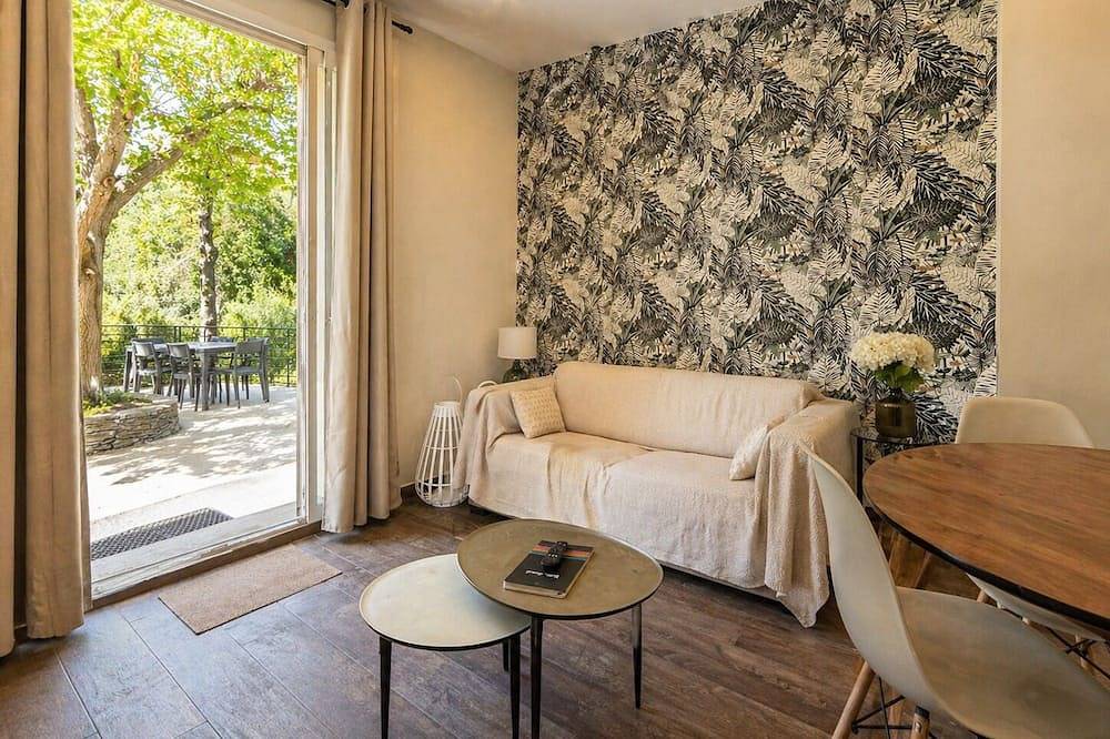 Appartamento intero, Logement jardin privatif - Bastia sud - close to shops - 5 minutes from the beach in Bastia, Capo Corso