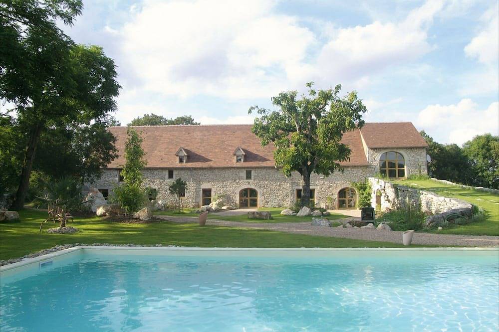 Chambres & Jardin de Pierres es una encantadora casa de huéspedes en Quercy in Espédaillac, Macizo Central