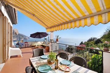 Villa for 6 Guests in Comune di Vernazza, Liguria, Picture 1