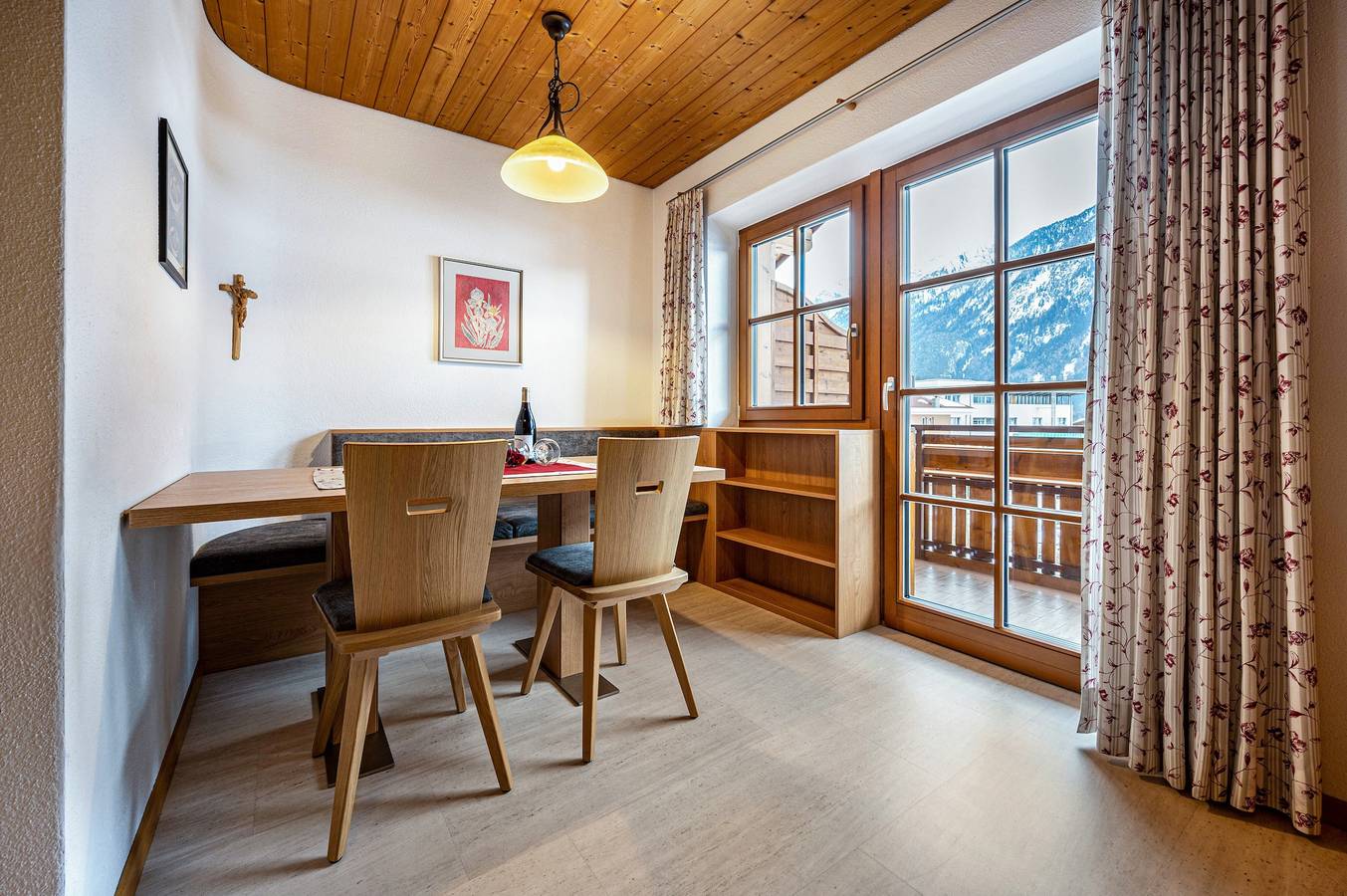 Ganze Wohnung, Ferienwohnung "Duregger App Sonnenschein" mit Bergblick, Garten und Wlan in Sand in Taufers, Kronplatz