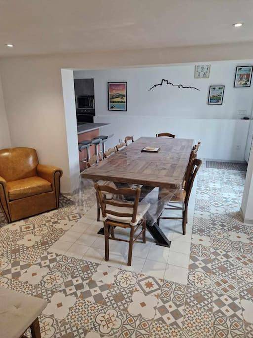 Three-Bedroom House in Crézancy-en-Sancerre, Région de Bourges