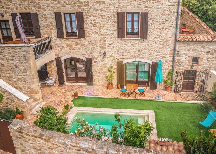 Chambre d’hôte pour 2 personnes, avec piscine ainsi que jardin et terrasse à Saint-Pantaléon-les-Vignes