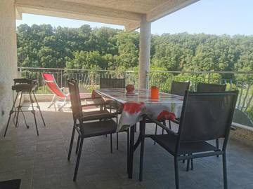 Gîte pour 4 personnes, avec vue et terrasse dans Folelli