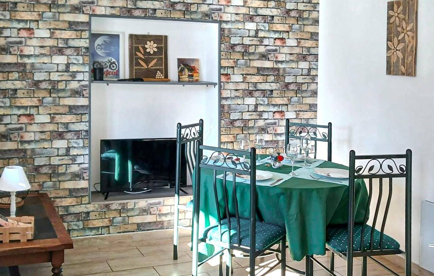 Entire holiday apartment, Holiday apartment for 4 people in Audincourt, Doubs