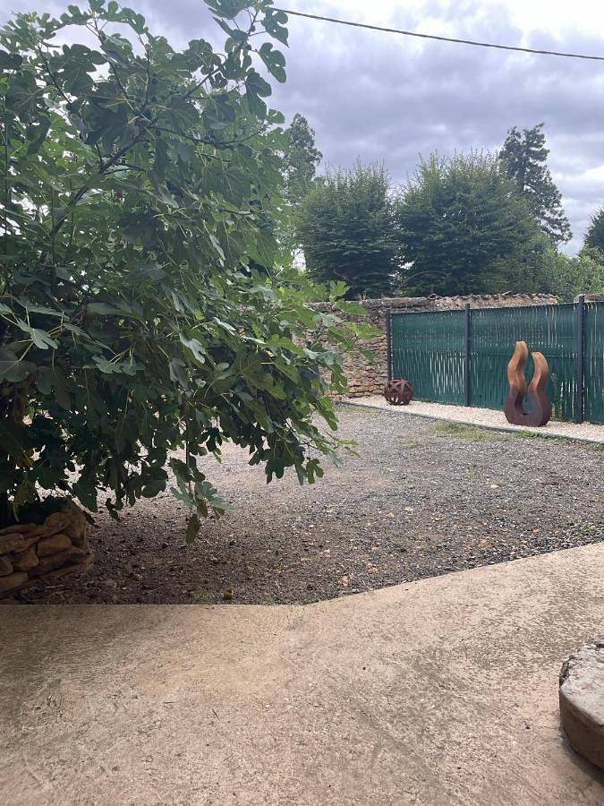 Gîte pour 2 personnes, avec terrasse à Saint-Germain-Nuelles - 2