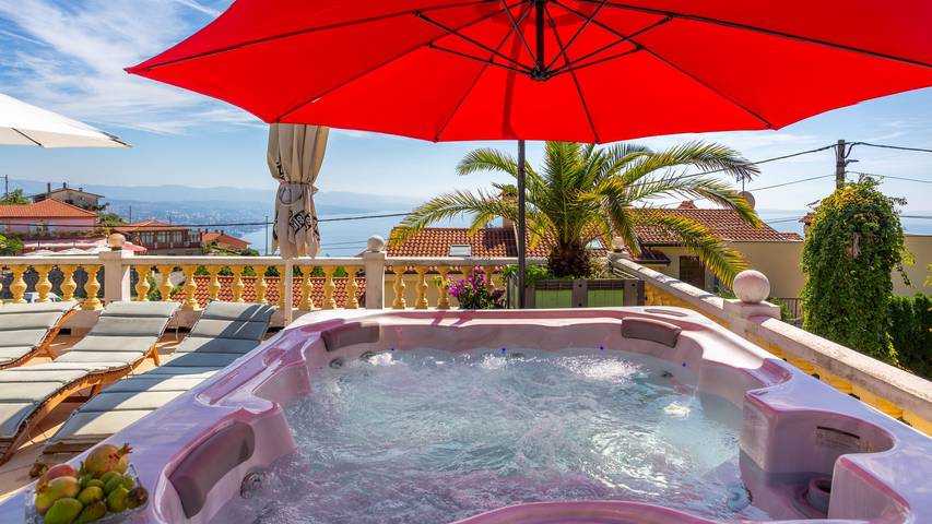 Villa für 8 Personen, mit Garten und Whirlpool sowie Terrasse in Opatija Riviera - 2