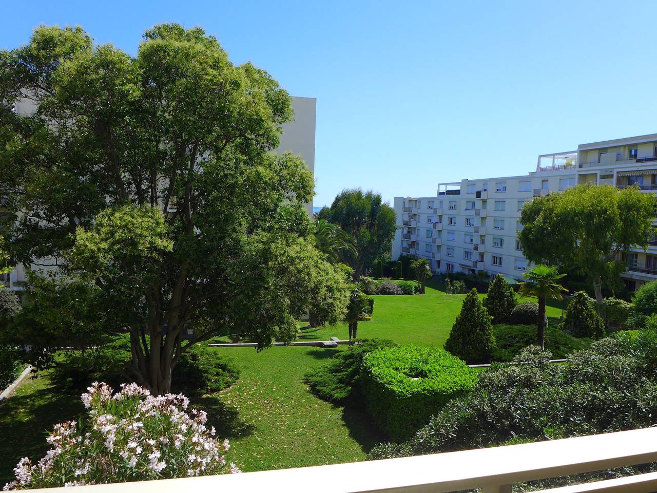 Entire apartment, Le Vega in Cagnes-sur-Mer, Cannes region