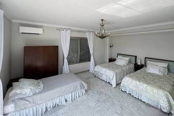 Villa pour 10 Personnes dans Villeneuve-Loubet Plage, Villeneuve-Loubet, Photo 1
