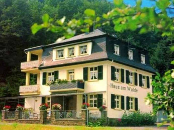 Ferienwohnung für 2 Personen, mit Balkon und Terrasse sowie Garten und Ausblick in Brodenbach
