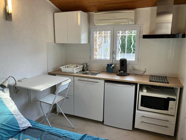 Gîte pour 2 personnes, avec piscine ainsi que vue et jardin dans Roques Sur Garonne - 3