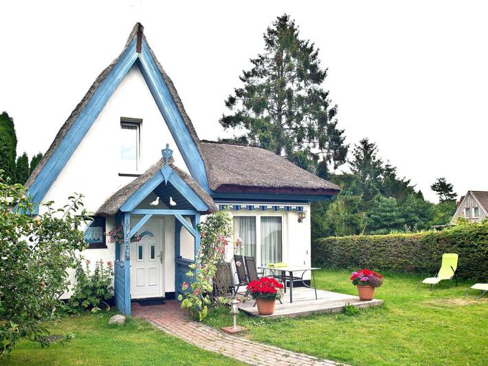 Ferienhaus für 4 Personen, mit Terrasse und Garten in Wieck am Darß - 2