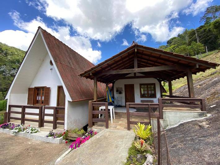 Chalé para 4 pessoas, com piscina e jardim e ainda vista and sauna, com animais de estimação no Brasil