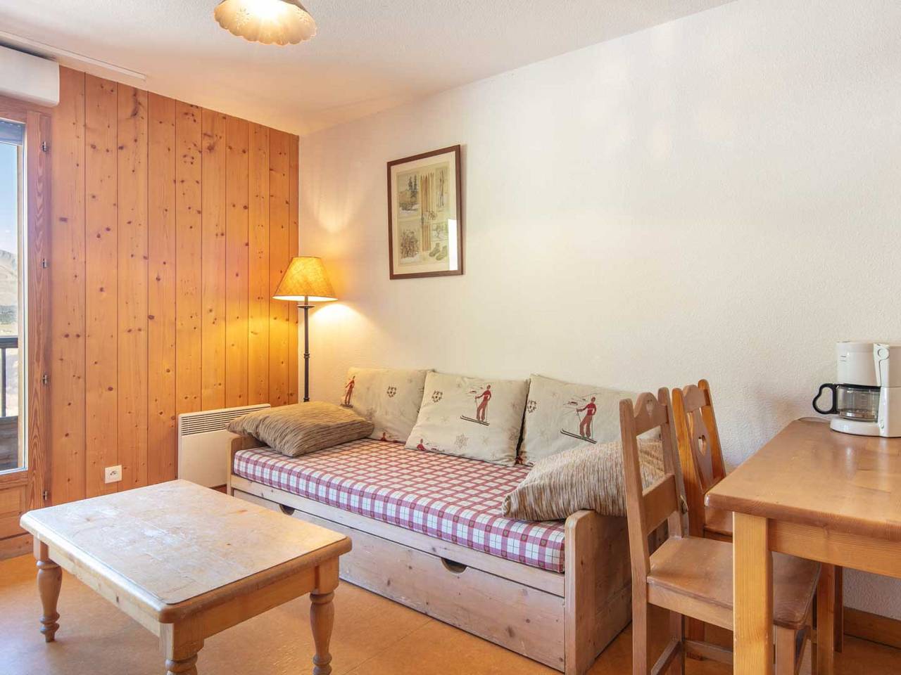 Appartement entier, Appartement avec vue sur la montagne, piscine, balcon et parking à proximité des remontées mécaniques in Saint-Sorlin-d'Arves, Région de Saint-Jean-de-Maurienne