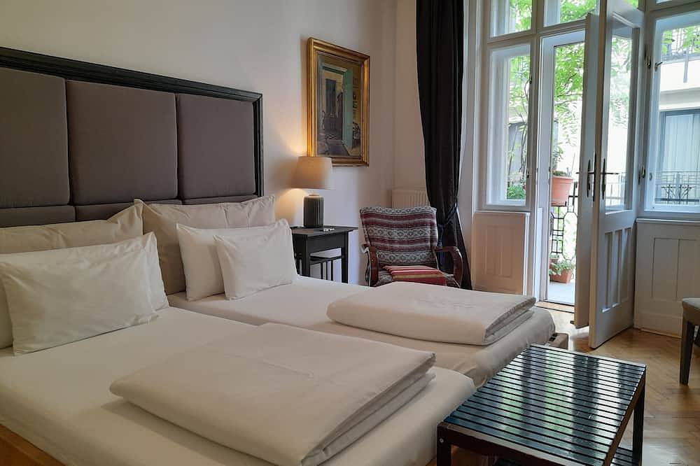 Geheel appartement, Appartement Met 3 Slaapkamers, 2 Badkamers, Zonnige Balkon, Volgende Opera, Ac, Gratis Minibar in Boedapest, Centraal Hongarije