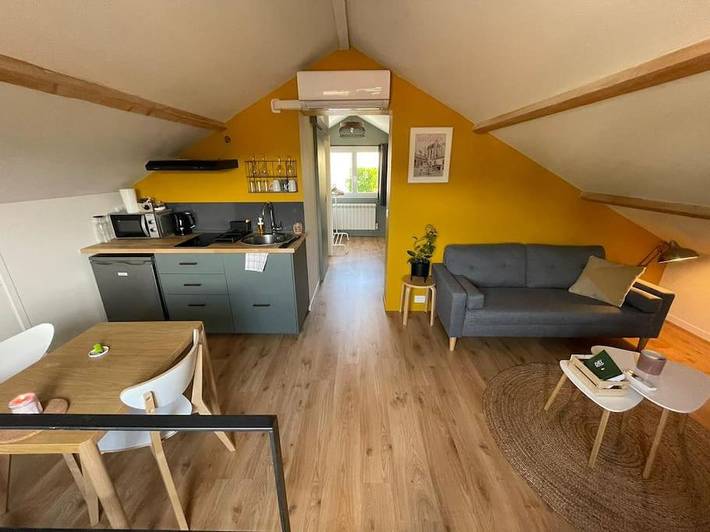 Gîte pour 2 personnes, avec jardin à Sayat