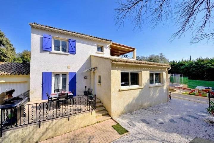 Gîte pour 6 personnes, avec jacuzzi ainsi que terrasse et piscine, animaux acceptés à Flaux - 2