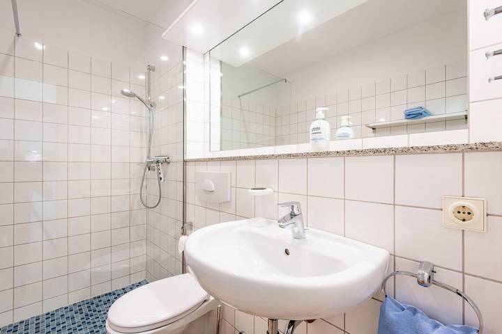 Ganze Wohnung, Steger‑Hüs Wohnung 33 – 1-Zimmer-Apartment im 2. Og für Alleinreisende in Rantum, Sylt (Gemeinde)