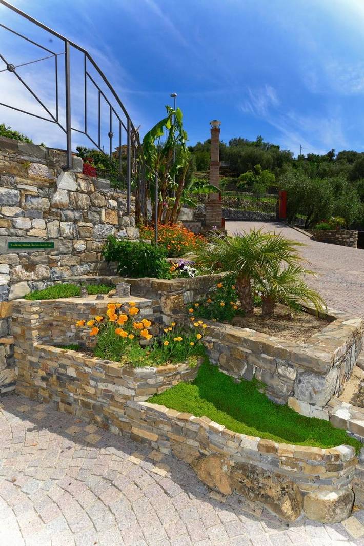 Chambre d’hôte pour 5 personnes, avec jardin et vue, adapté aux familles à Imperia - 4