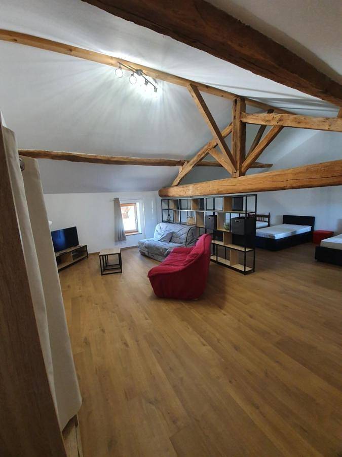 Gîte Le Bonnet in Marlieux, Région de Bourg-en-Bresse